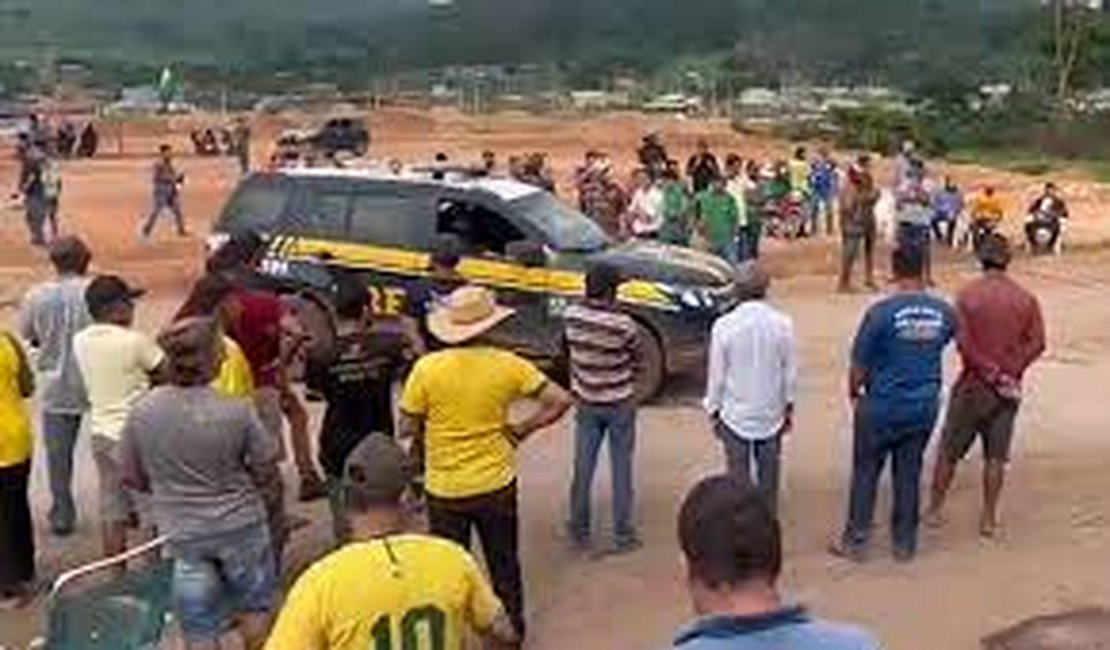 VÍDEO. Manifestantes atacam agentes da PRF no Pará e em Santa Catarina