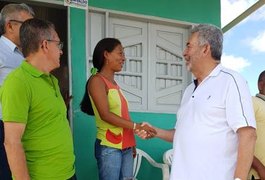 FETAG-AL realiza a entrega de casas pelo PNHR em Olho D´Água do Casado