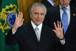 Temer anuncia liberação para saque de contas inativas do FGTS