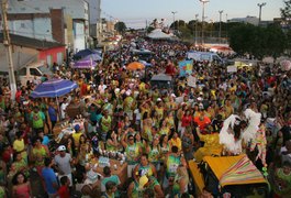 Folia de Rua leva milhares de arapiraquenses ao Bosque
