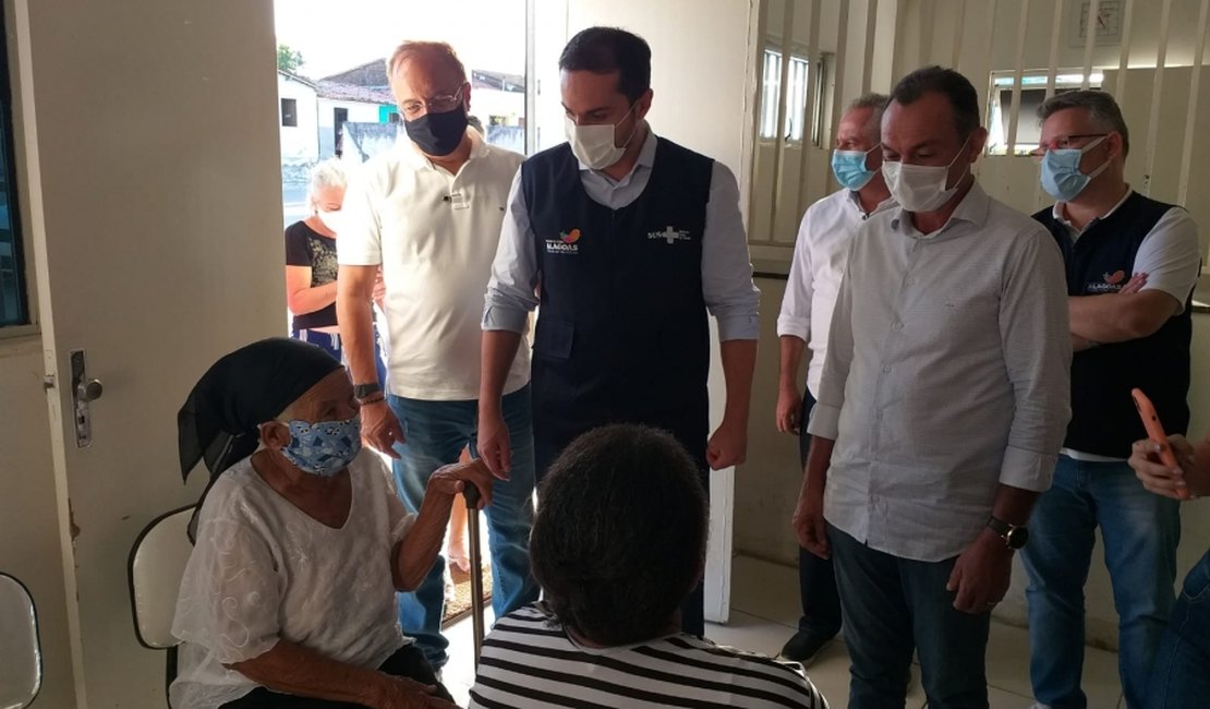 Em Anadia e Viçosa, Sesau garante vacinas extras para imunizar trabalhadores da saúde