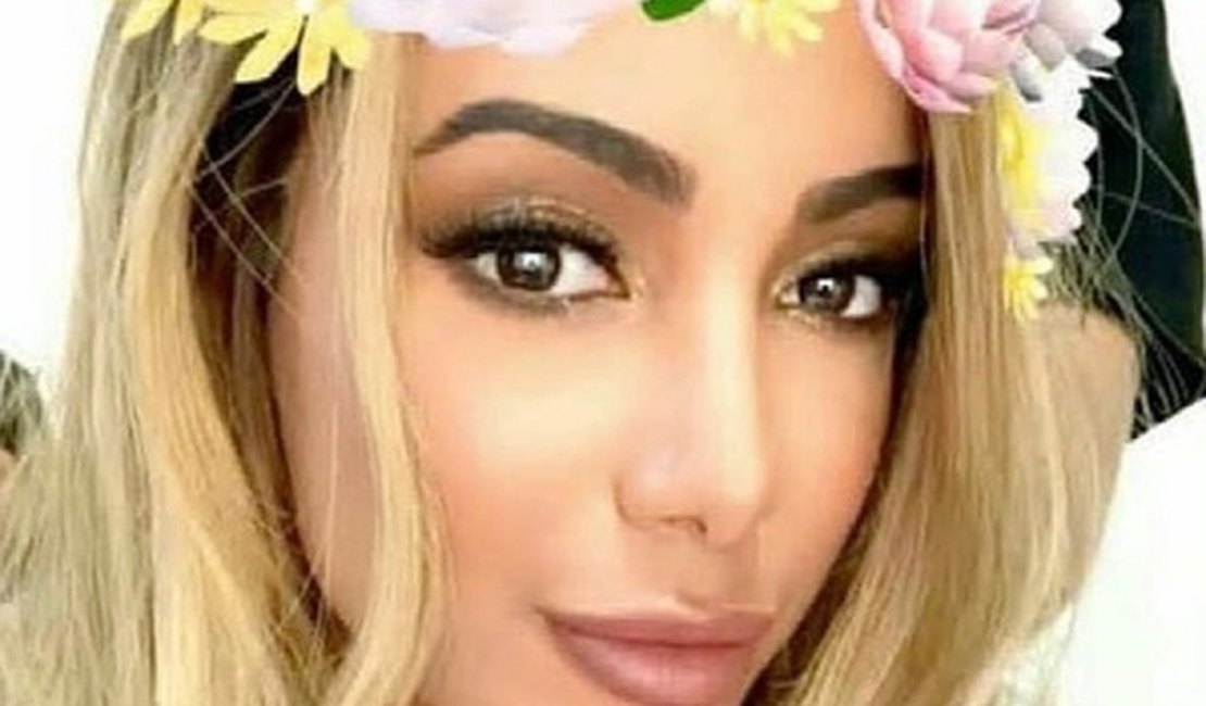 Anitta muda o visual e surpreende com cabelos loiros