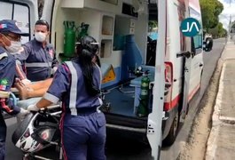 Vídeo: Motociclista fica ferida ao cair em quebra-molas sem sinalização em Arapiraca