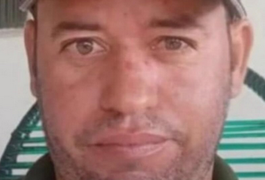 Homem é assassinado a tiros enquanto conversava em calçada no Sertão de AL