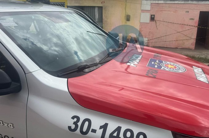 Corpo de homem, em estado de decomposição, é encontrado dentro de casa em Arapiraca