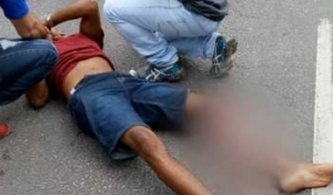 Motociclista sofre fratura exposta em acidente com caminhão betoneira em Maceió