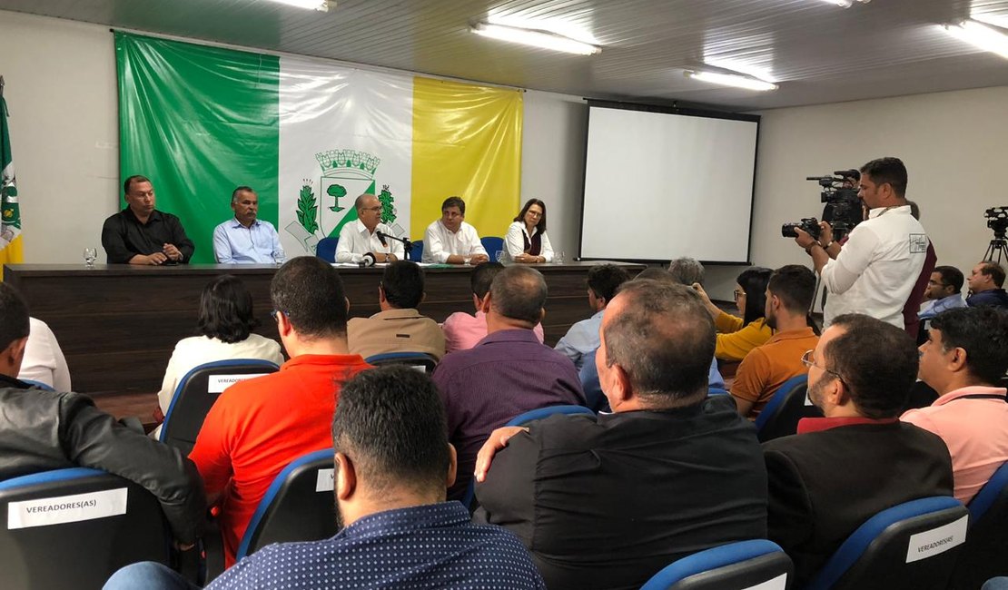 Rogério Teófilo nega afastamento, anuncia reeleição e novos projetos pra Arapiraca