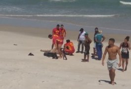Corpo de Bombeiros salva três pessoas após afogamento na Praia do Francês