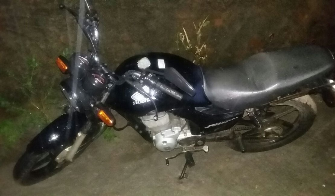 Radiopatrulha recupera motocicleta roubada em Arapiraca