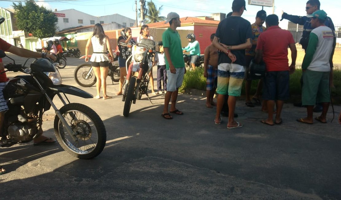 Colisão entre duas Cinquentinhas deixa bebê de oito meses ferida