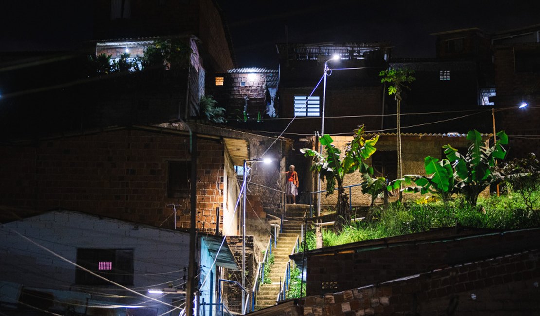 Brota na Grota: Ilumina alcança um terço das comunidades de Maceió com investimentos de mais de R$ 4,9 milhões