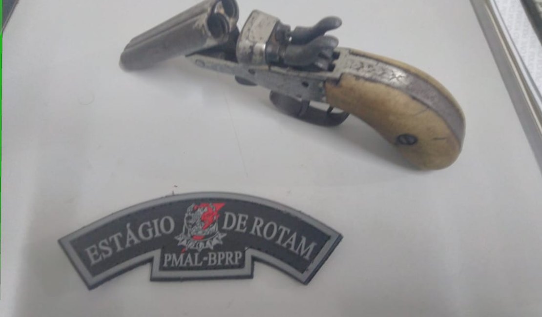 Adolescente é apreendido após assalto à mão armada, em Arapiraca