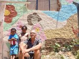 Colorindo a Vila transforma mirante da Vila Emater 2 com mural inspirado nas brincadeiras da infância