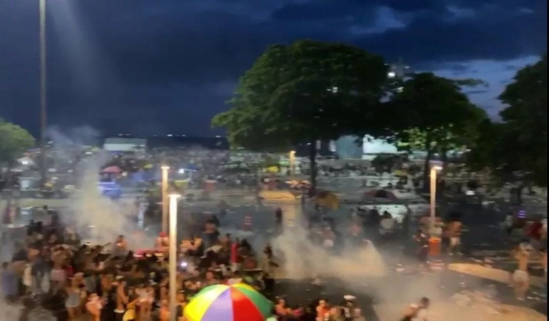 Confusão durante bloco em Copacabana termina com 4 feridos
