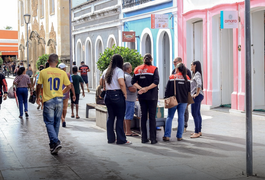 Prefeitura de Penedo orienta e fiscaliza comércio ambulante no Centro Histórico