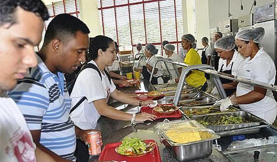 Alunos da Ufal passam mal após almoçar no Restaurante Universitário do Campus Maceió