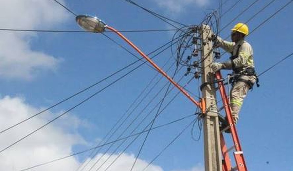 Capital e interior ficam sem energia em horários alternados; confira