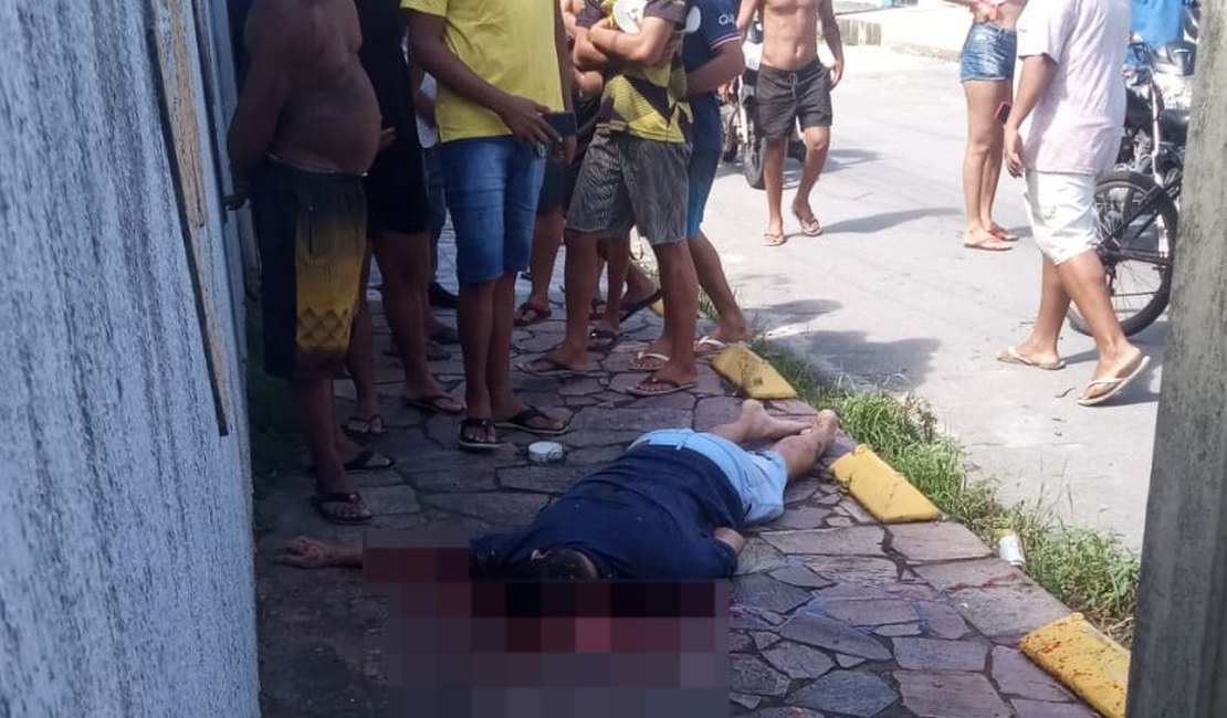 Homem é assassinado enquanto leva carro para oficina, na parte baixa de Maceió