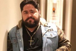 César Menotti revela que foi apaixonado por Deborah Secco