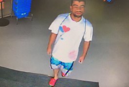Vídeos: Homem furta bebidas em supermercado de Arapiraca
