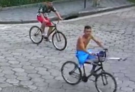 Ladrão que perdeu perna em assalto volta a roubar usando muletas