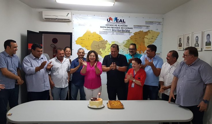 Uveal celebra os aniversariantes do mês e parabeniza eleição de Tereza Nelma