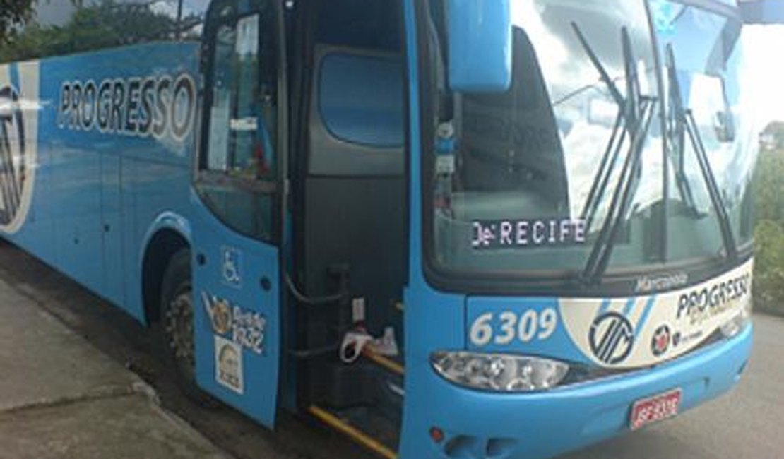 Ônibus interestadual é assaltado durante a madrugada em Alagoas