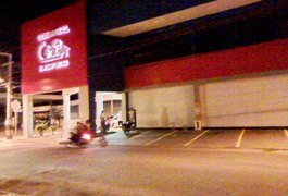 Vídeo: Incêndio atinge loja no Centro de Arapiraca