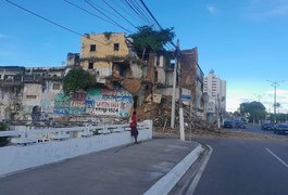 Parte de edifício abandonado desaba no Jaraguá