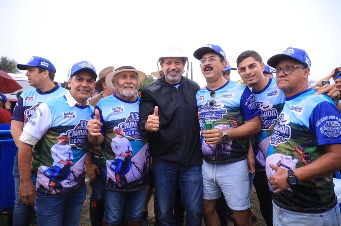 São Sebastião celebra tradição e reúne ﻿milhares de pessoas na 13ª Cavalgada dos Amigos do Zé Pacheco