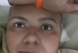 Arapiraquense com câncer raro pede ajuda para custear medicamento durante tratamento