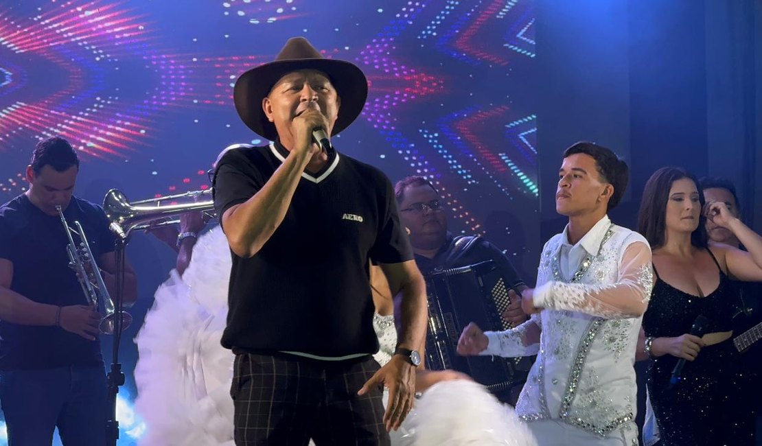 Festa do Retiro reúne multidão em Junqueiro com shows de Ivaldo Maceió e Yasmin Sensação; assista