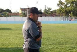 Maurílio Silva elogia entrega dos jogadores e faz avaliação positiva de jogo treino