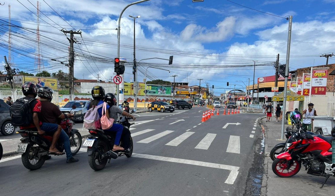 DMTT Realiza Orientação a Condutores no Jacintinho Após Mudança no Trânsito Local
