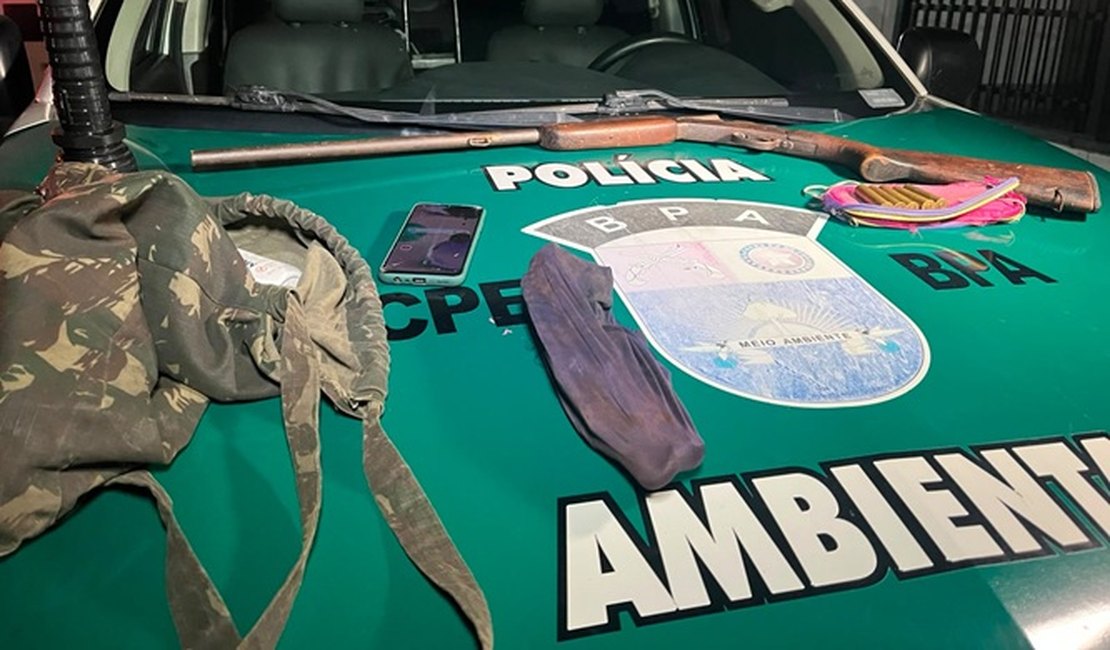 BPA apreende moto e arma na Cachoeira do Meirim, no Benedito Bentes