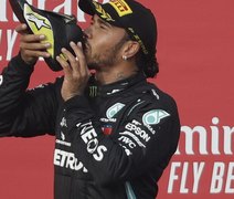 Hamilton ganha em Ímola e fica a uma corrida do hepta da Fórmula 1