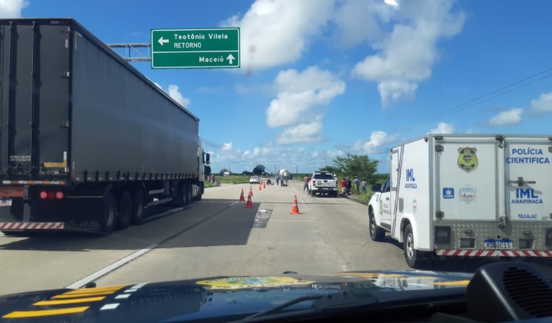 Grave acidente deixa idoso morto e homem ferido no interior de Alagoas