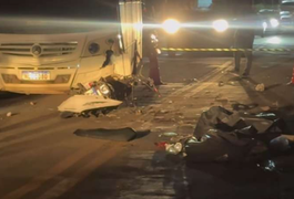 Dois homens morrem em batida entre micro-ônibus e moto em Coruripe