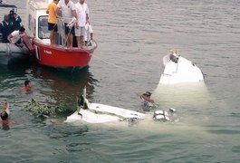 Corpo de Teori Zavascki é resgatado de avião que caiu em Paraty