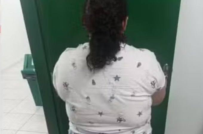 Mulher de 37 anos que fingiu ter 12 anos em SC ganhou Mounjaro dos pais 'adotivos'
