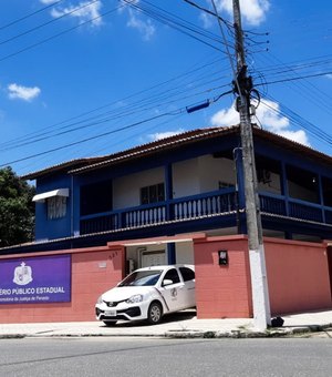 MPAL e Câmara Municipal de Penedo assinam termo para que legislativo exonere 64 cargos comissionados