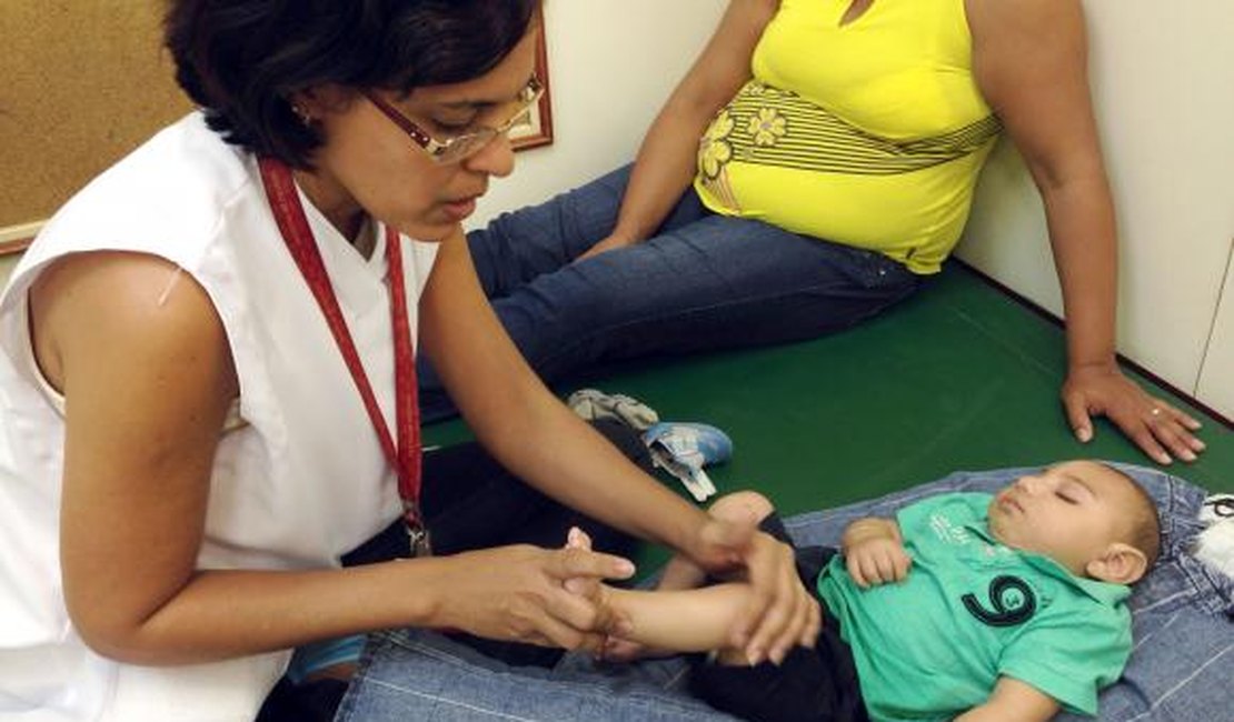 Cientistas identificam droga que pode bloquear passagem de zika para o feto