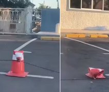Onda de calor 'derrete' cones de trânsito no RS