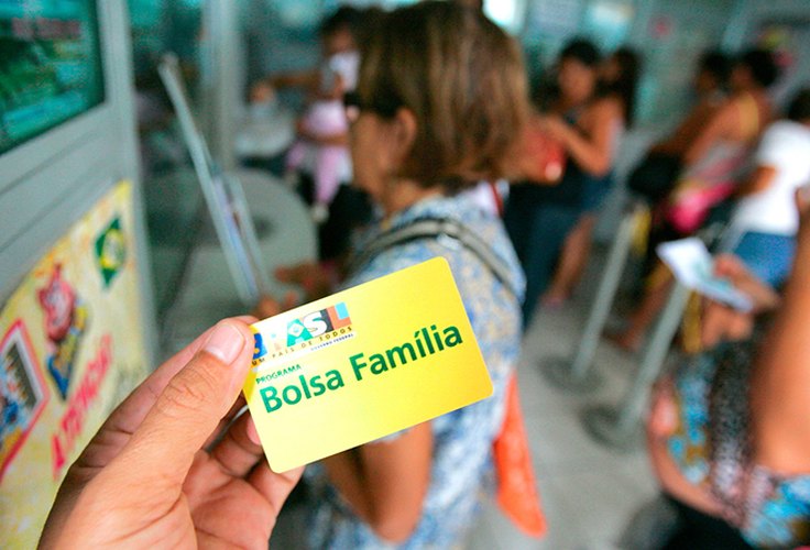 Banco Mundial quer ampliar Bolsa Família para evitar aumento da pobreza