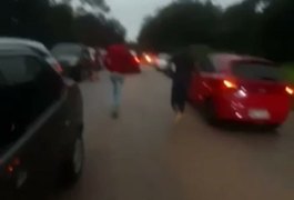 Vídeo mostra resgate de motorista de aplicativo vítima de ação criminosa na AL-105; ASSISTA