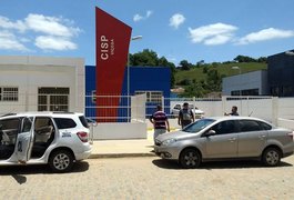 Homem vai registrar ocorrência, descobre que estava foragido e termina preso em município alagoano