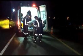 Homem fica ferido após colisão entre carro e carreta na AL 110, em Arapiraca