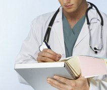 Ufal abre 21 vagas para professor nos cursos de Medicina