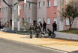 Durante a Operação Carnaval, SSP cumpre mandados de busca e prisão, na parte alta de Maceió