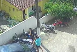 VÍDEO: Com comparsa, ladrão disfarça e foge em motocicleta furtada no  Jardim Tropical